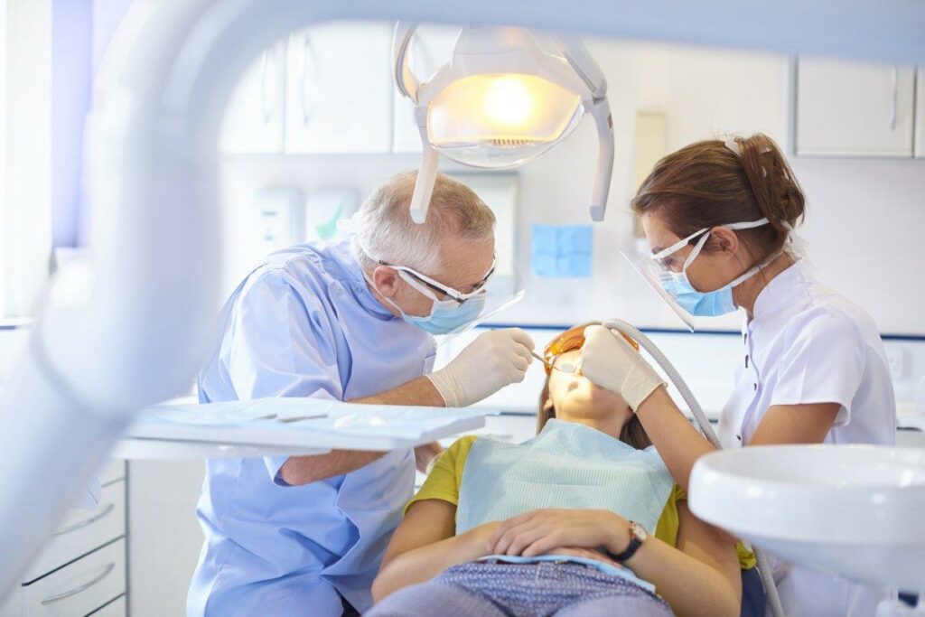 Получение лицензии на стоматологическую клинику обязательно вне зависимости от направления деятельности.
